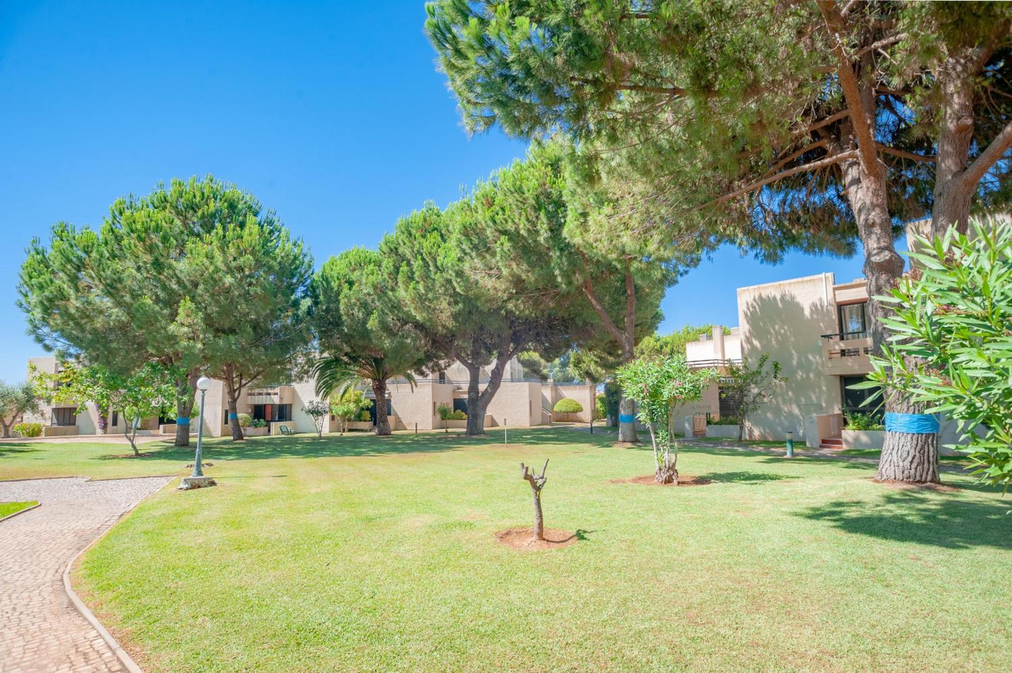 Apartamentos Clube Da Bemposta Alvor Exteriör bild
