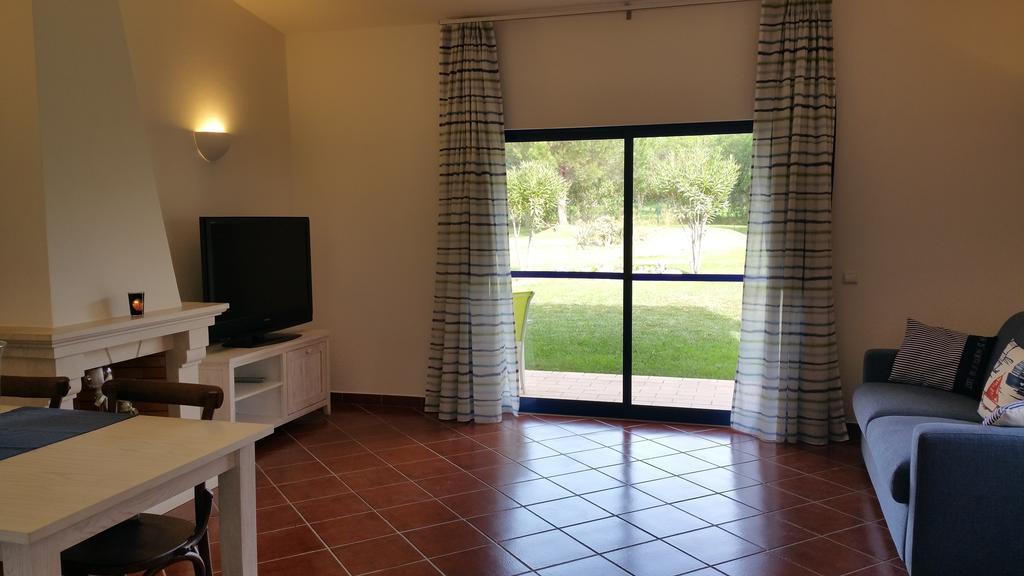Apartamentos Clube Da Bemposta Alvor Rum bild